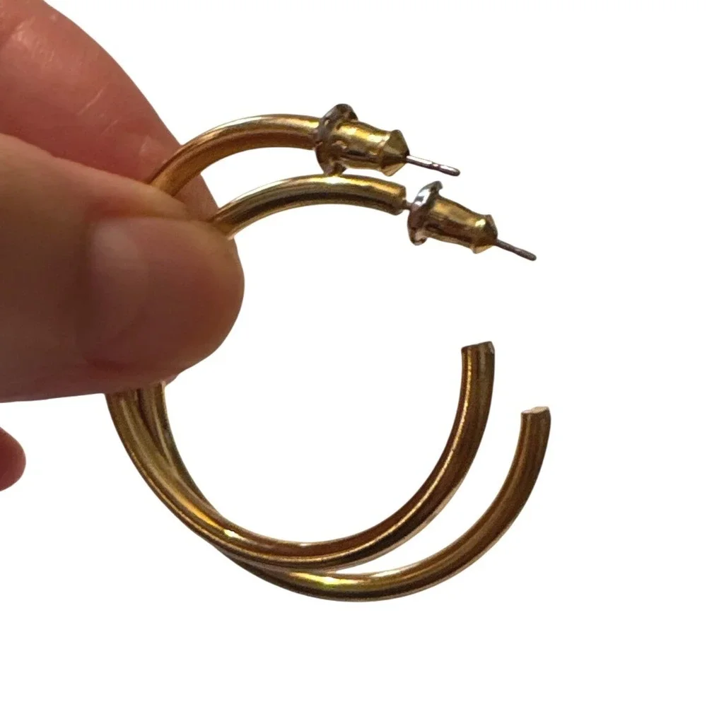 Classic Gold Tone Medium Round Hoop Earrings 1‎ Inch Polished Minimalist Post